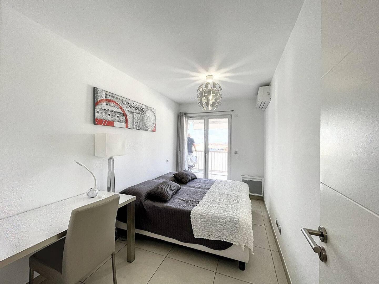 Cam4 - 3 Pieces Avec Terrasse Appartement