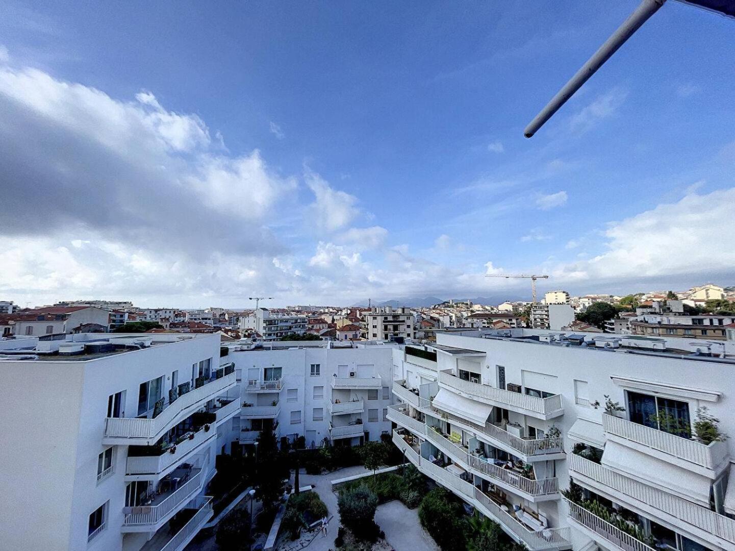 Cam4 - 3 Pieces Avec Terrasse Appartement